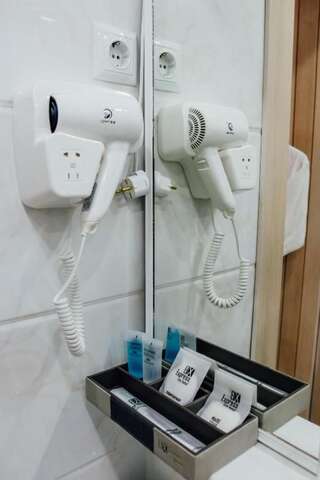 Отель Express city hotel Шымкент Двухместный номер Делюкс с 1 кроватью-11